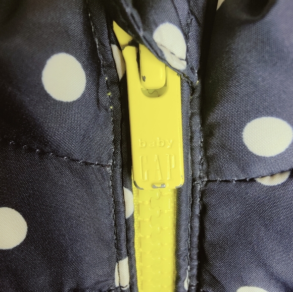 Baby GAP Toddler Navy Polkadot Puffer Vest, Sz 5 Toddler - Picture 5 of 10